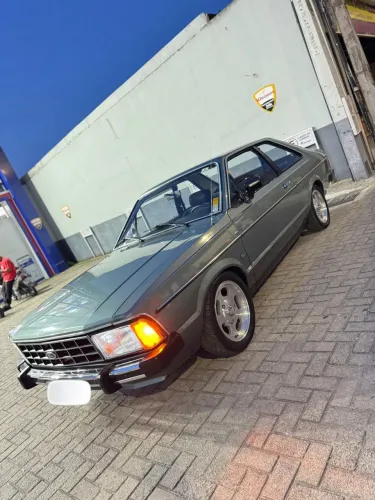 Ford Corcel 2 L 1.6 gasolina 
