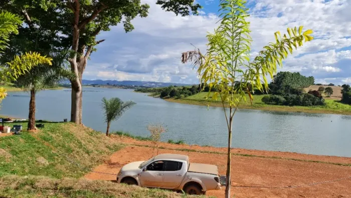 TERRENO RURAL ''MARINA'' na represa de Furnas (Capitólio --> Guapé) - 35.000m2 (3,5 hec)