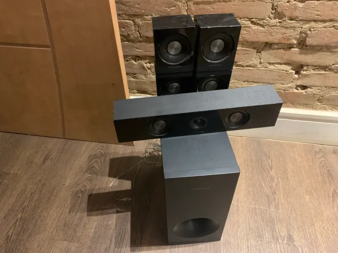 Caixas Home 5.1 Theater Samsung (compatível com qualquer marca) + Subwoofer 