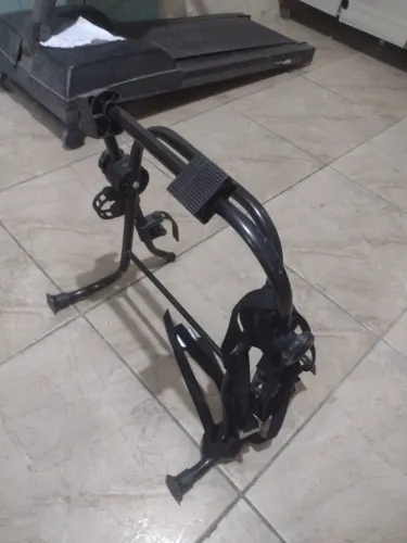 Vende se suporte pra bicicleta