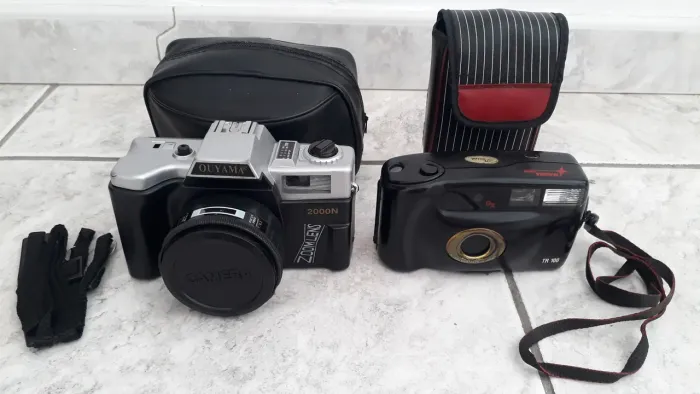 Máquinas fotográficas antigas para colecionador