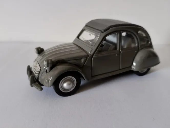 Maisto - Miniatura Citroen 2Cv