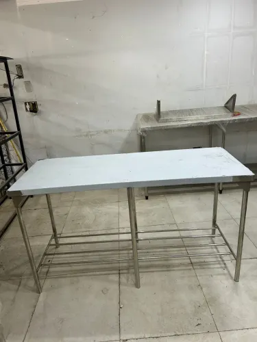 Mesa de 1.50x60 