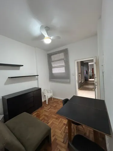 Imóvel para aluguel possui 36 metros quadrados com 1 quarto em Leme - Rio de Janeiro - RJ