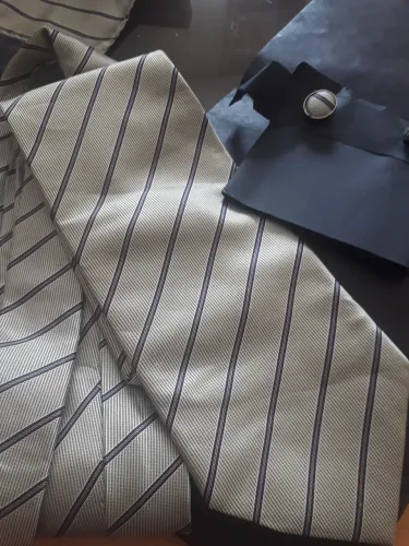 Kit Gravata e Abotoaduras Elegante por 45 reais