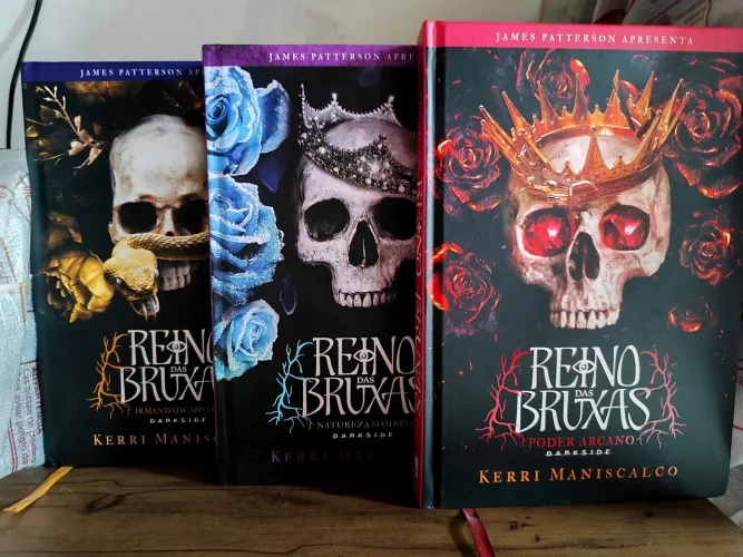 Trilogia Reino das Bruxas - Kerri Maniscalco - Darkside Books