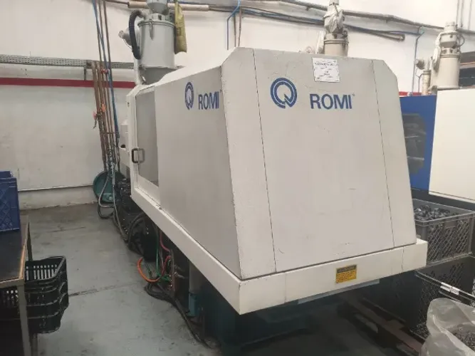 INJETORA DE PLASTICOS ROMI PRIMAX 100 R ANO 2002