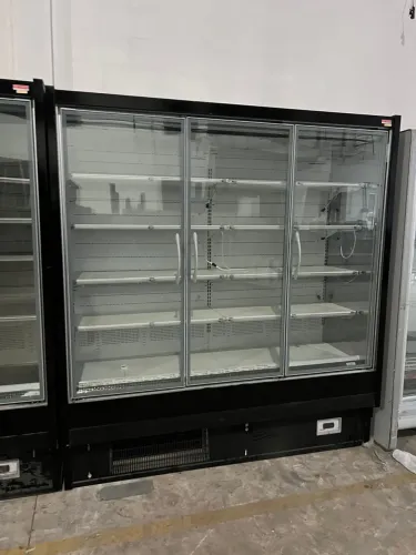 Balcões refrigerados Arneg 3 e 4 portas novo