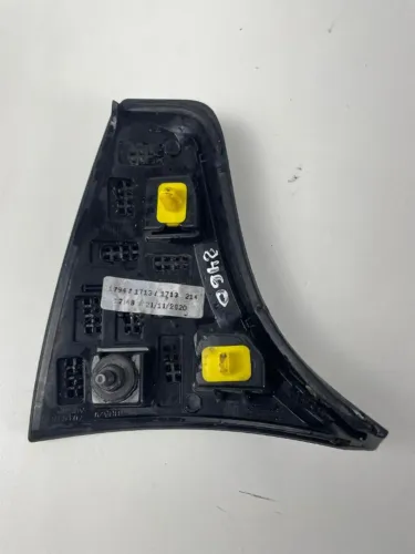 Moldura Acabamento Aerofólio Esquerdo Onix Hatch 2020 A 2022