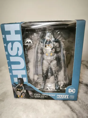 Batman Stealth Jumper Hush original mafex Lacrado