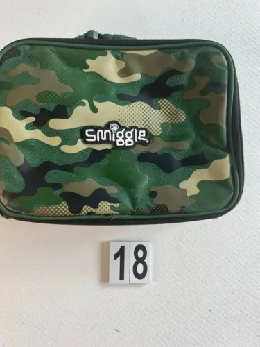 Lancheira Smiggle original