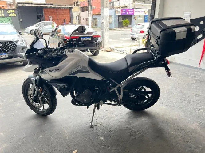 Vendo Triumph Tiger 900 pouco rodada