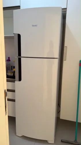 Geladeira Cônsul 386L - 1 ano de uso