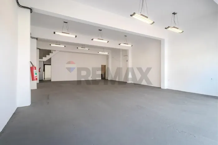 Galpão Comercial Reformado para venda em São João Clímaco, 475m²