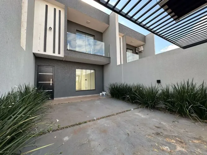 Sobrado Residencial à venda, Floresta, Cascavel - SO0919.