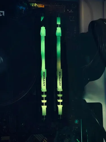 Memória DDR4 HyperX 8GB 3000Mhz