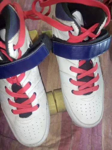 Vendo patins semi novo original para saí agora