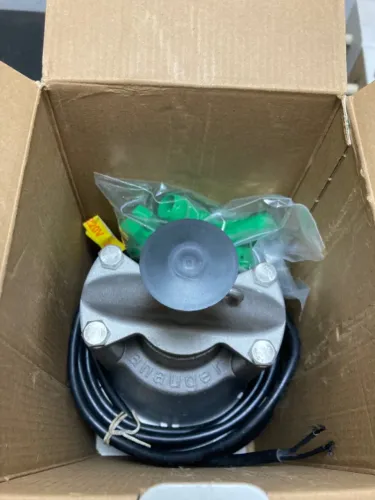 Bomba Anauger 800 nova
