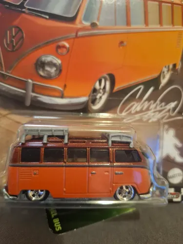 Hot Wheels 1967 Volkswagen Samba Bus 2022