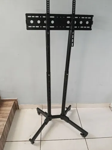 Suporte para tv móvel