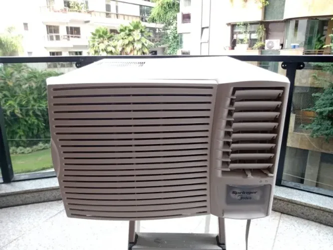 Ar Janela Springer 12mil BTUs 220V