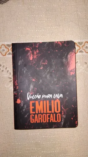 Livro Vulcão pura lava