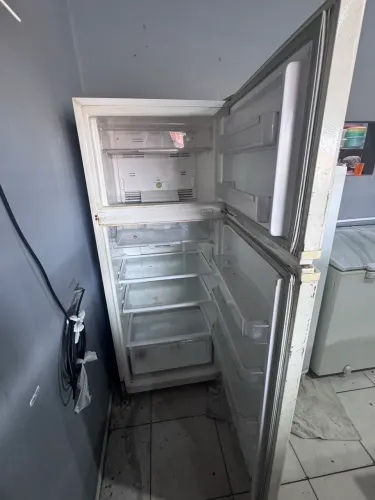 Geladeira frost free porta dupla