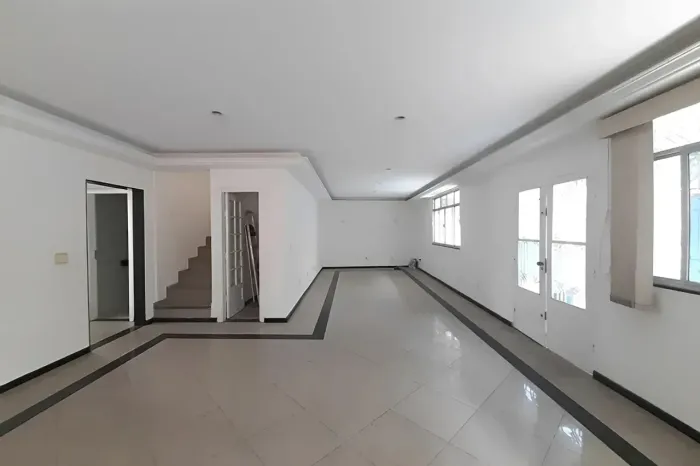 TRIPLEX COM 477m² E 5 SUÍTES | IDEAL PARA DUAS FAMÍLIAS | 5 VAGAS