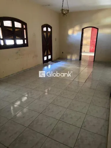 Casa 5 quartos à venda Alto São João 100m² Montes Claros MG