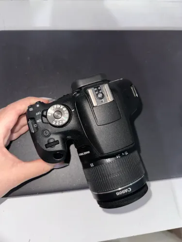 CAMERA CANON REBEL T7