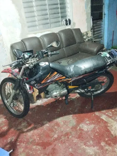 Vendo xtz125e partida elétrica e freio a disco