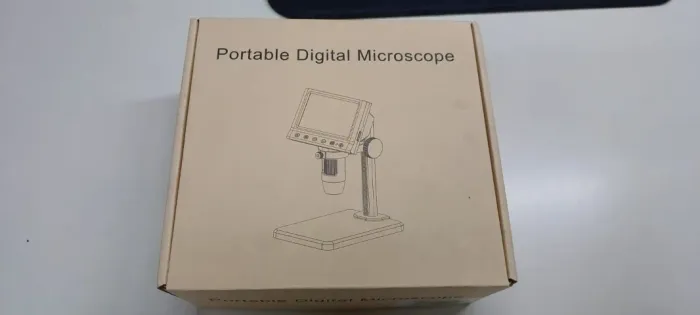 Microscópio Digital Portátil DM7 com tela LCD 4,3"