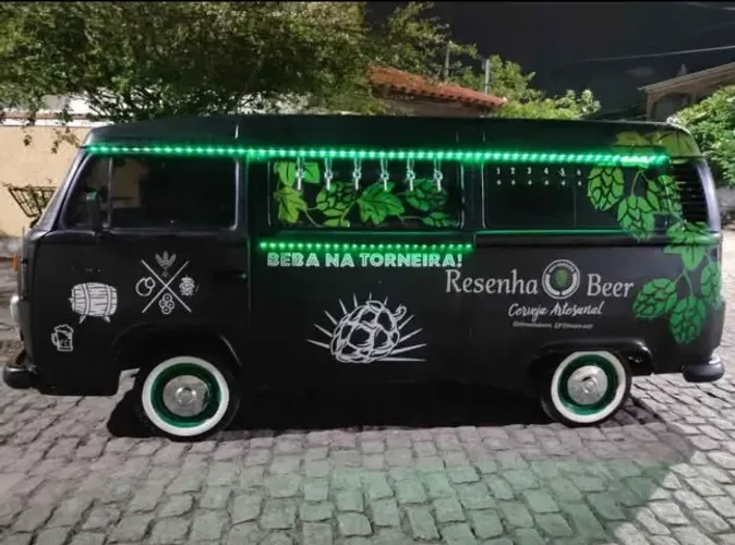 Volkswagen Kombi Furgão (álcool) 2005