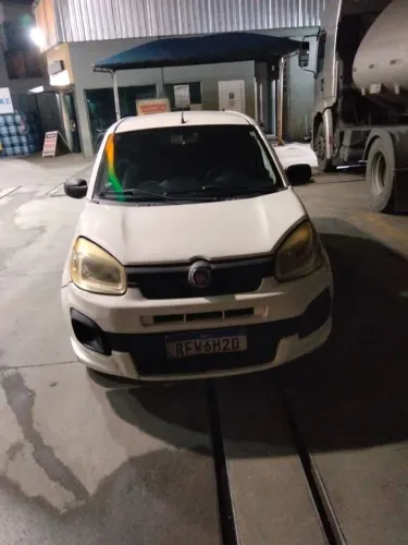 Fiat Uno Attractive 1.0 EVO Fire Flex 8V 5P 2021