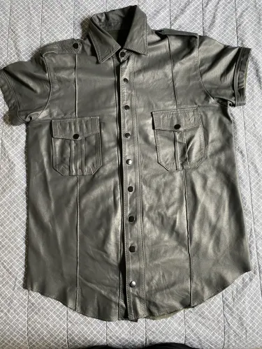 Camisa em couro masculina