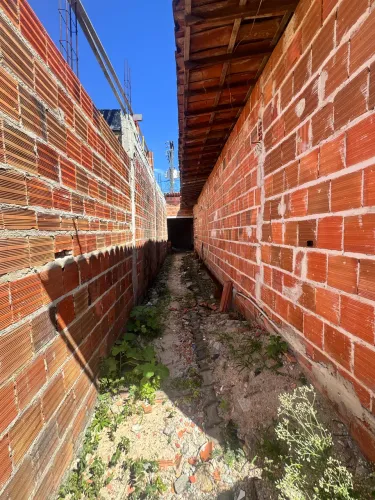 Terreno com casa