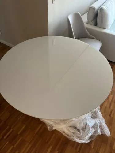 Mesa de jantar redonda 110cm. 