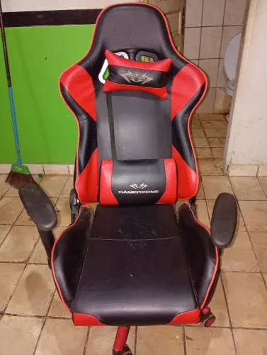 IMPERDÍVEL!!!! CADEIRA GAMER TOP DE LINHA DE 2.000 POR APENAS 800,00!!! ZERADA SEM MARCAS