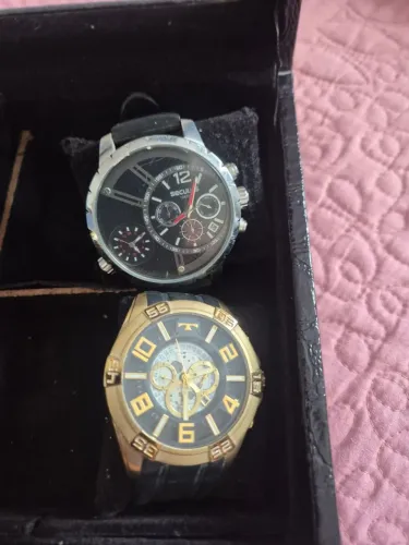 Vendo coleção de relógios de vários modelos