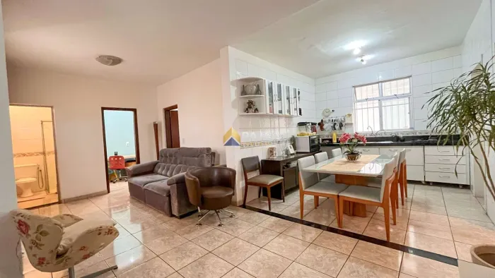 Casa, 5 quartos, 1 suite