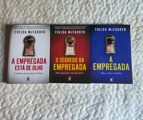 Vendo livro trilogia A Empregada