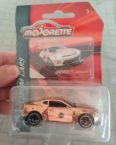 miniatura majorette chevrolet camaro rose gold