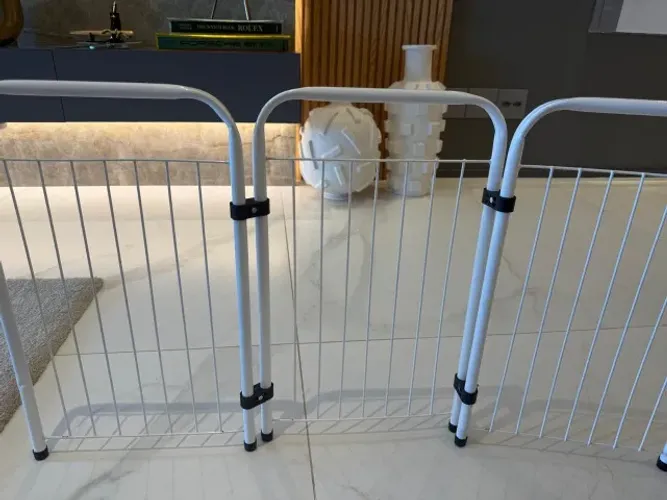 Portão de Segurança Dobrável para Bebê ou Pets - Metal Branco