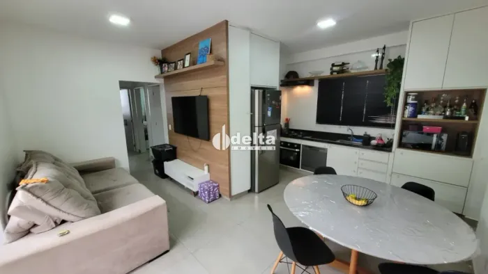 Apartamento com 3 quartos sendo 1 suíte disponível para venda no bairro Alto Umuarama em U