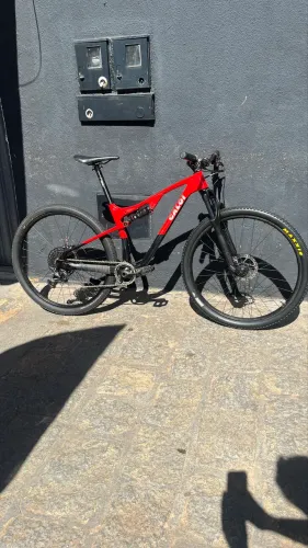 Bicicleta Caloi full carbono 17