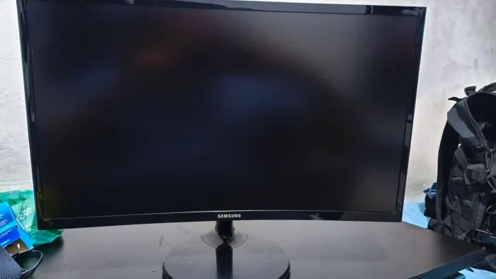 Monitor Samsung Curvo 24? Full HD - HDMI - FreeSync
