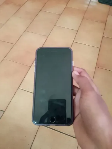 iPhone 7 plus 128gb com capinha e carregador