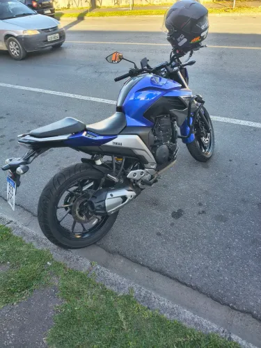 Yamaha FZ 25