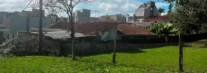 ZR 2 Terreno a venda no Uberaba - 12 m2 de frente e 33 m2 de extensão