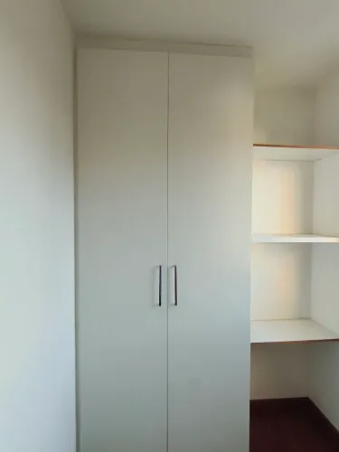 Armário Planejado em Excelente Estado